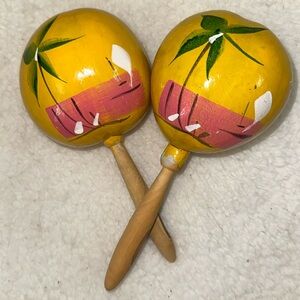 Hand Painted Wood Maracas Palm Tree Beach Scene Made In Mexico Yellow New Open